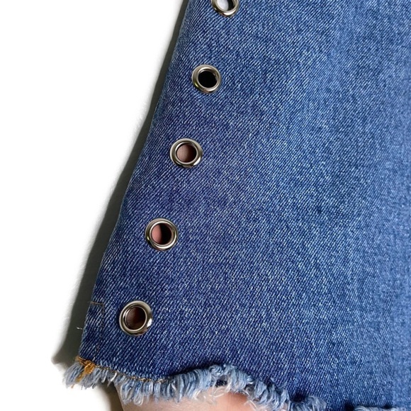 NWT Honey Punch High Waisted Denim Cut Off Shorts - Picture 8 of 10
